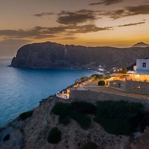 Psaravolada Hotel Milos